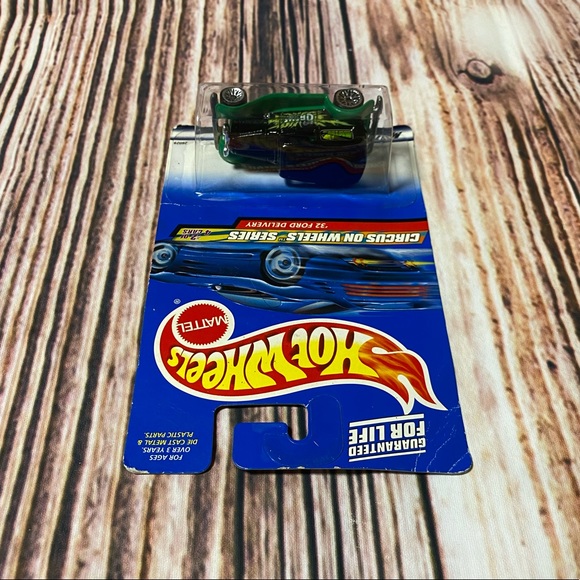 Hot Wheels 1999 Circus on Wheels Series #2 of 4 Cars. ‘32 Ford Delivery - Picture 12 of 13